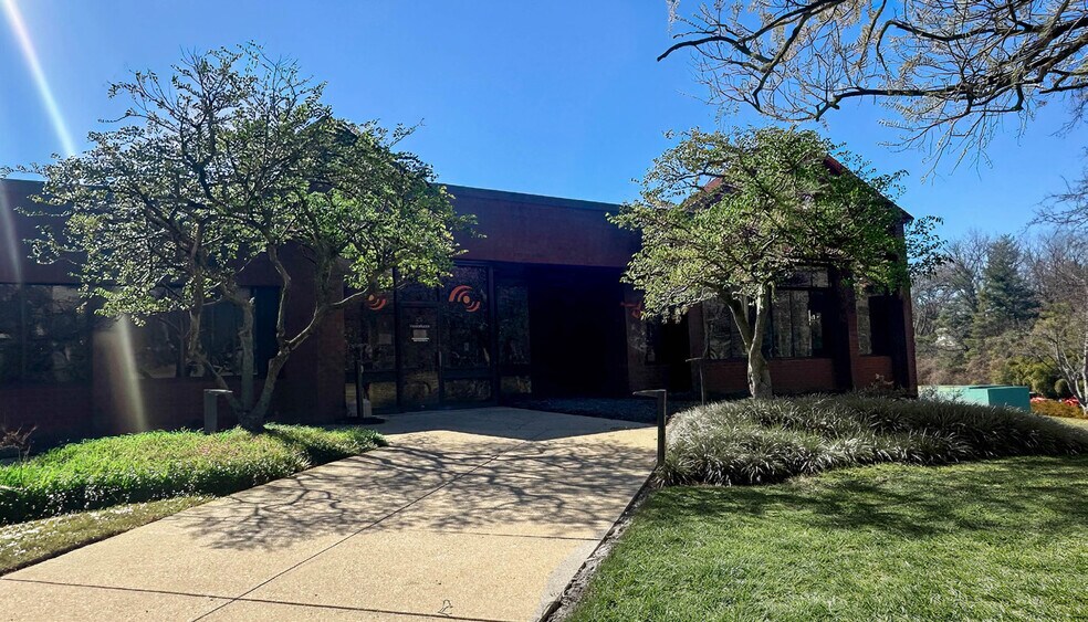 More Photos Of 1385 Enterprise Dr, West Chester Office For Lease