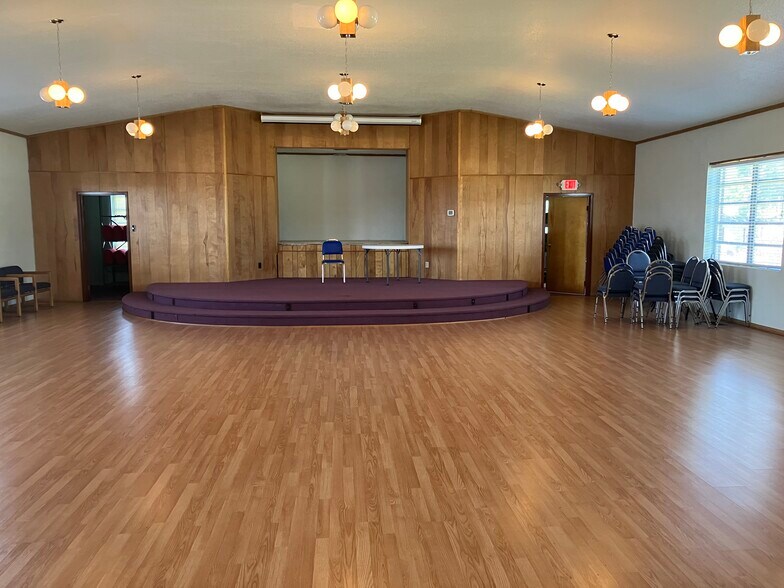 More Photos Of 1508 S 9th St, Ironton Lodge Meeting Hall For Sale