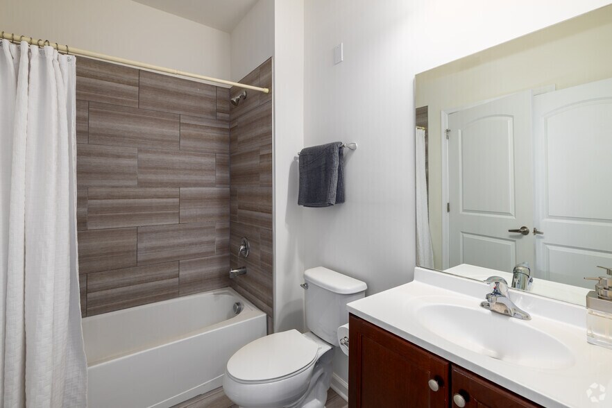 More Photos Of 510 Hamilton St, Somerset Apartments For Lease