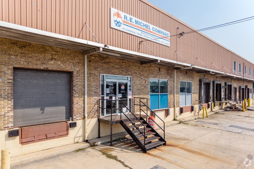 More Photos Of 10726 Tucker St, Beltsville Warehouse For Lease