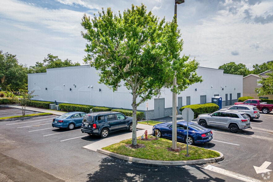 More Photos Of 1222 Winter Garden Vineland Rd, Winter Garden Unknown For Lease