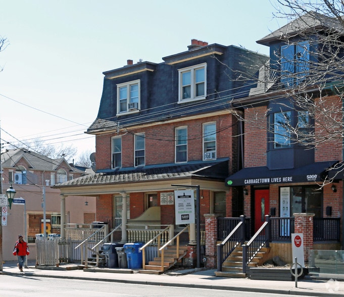 More Photos Of 538 Parliament St, Toronto Storefront Retail Residential For Sale