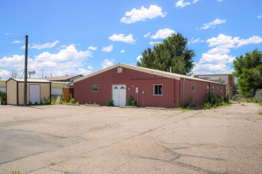 More Photos Of 110 W Walnut St, Brighton Industrial For Lease