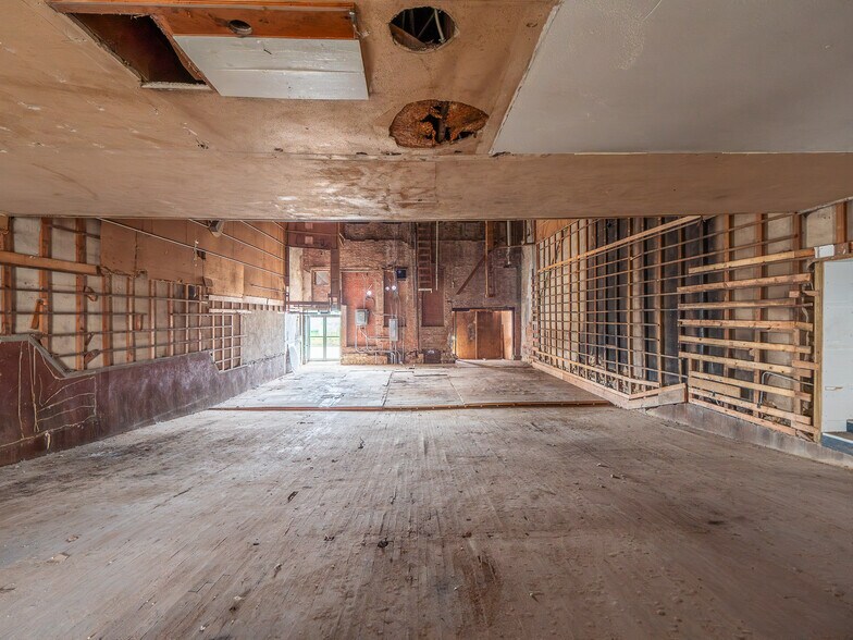 More Photos Of 212 E Choctaw Ave, Mcalester Office For Sale