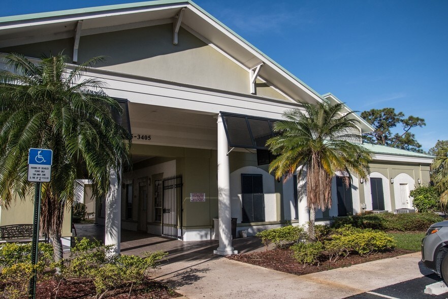 More Photos Of 3395-3405 NW Federal Hwy, Jensen Beach Freestanding For Sale