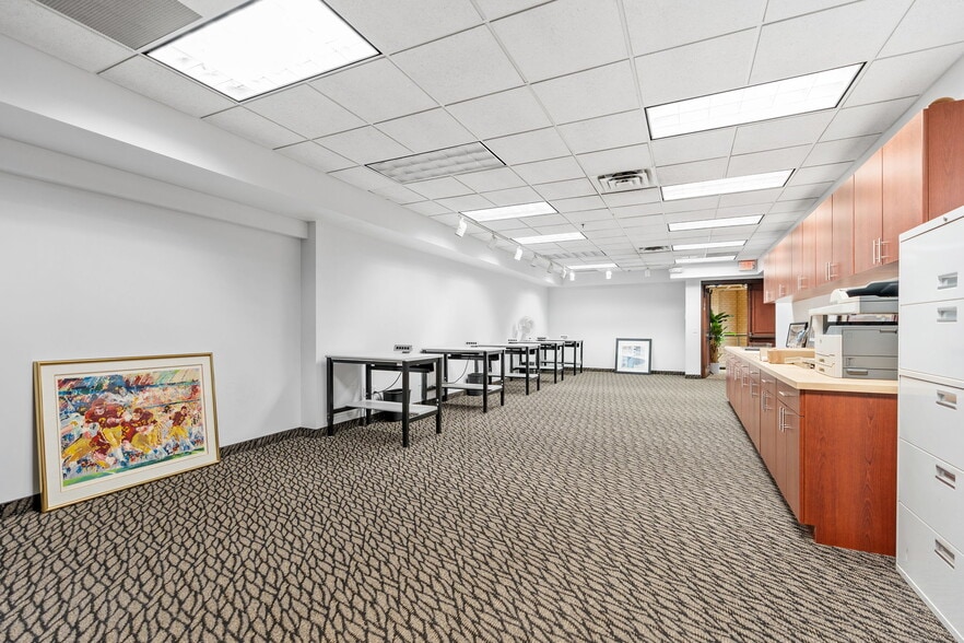 More Photos Of 2905 Lexington Ave S, Eagan Flex For Sale