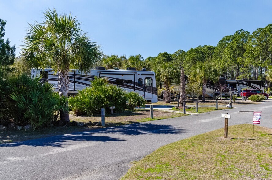 More Photos Of 11980 SW Shiloh Rd, Cedar Key Trailer Camper Park For Sale