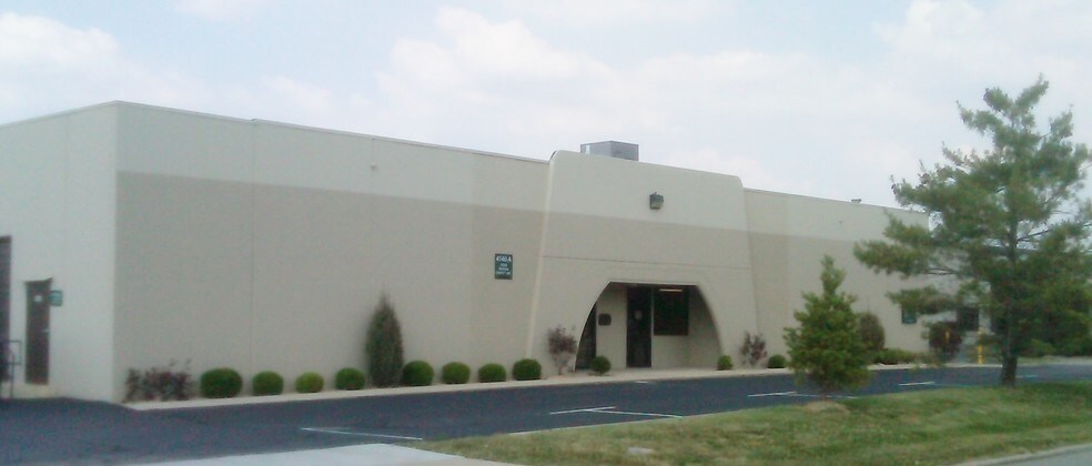 More Photos Of 4766 Dues Dr, Cincinnati Warehouse For Lease