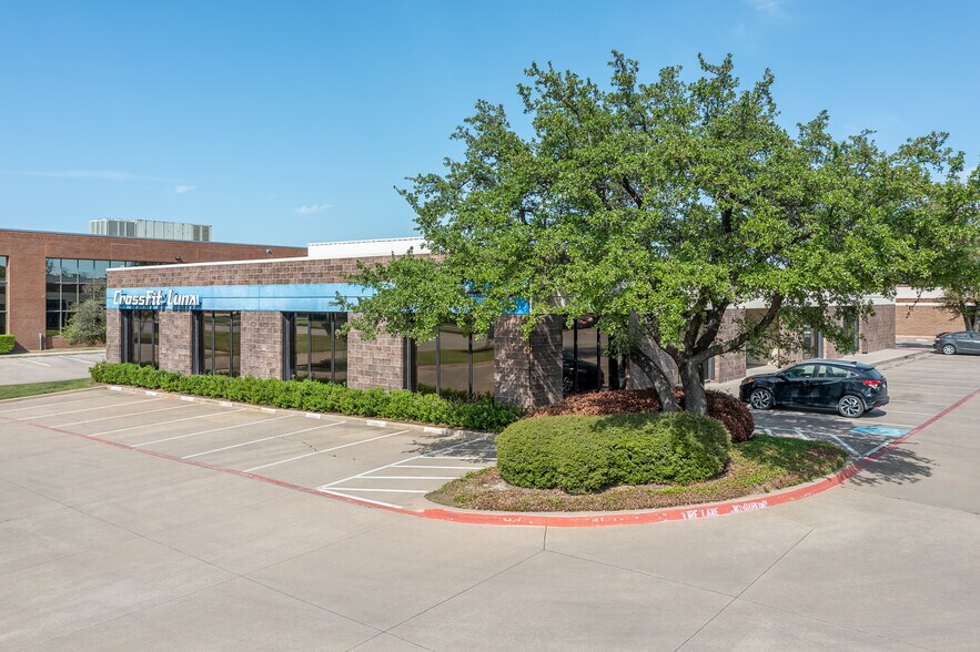 More Photos Of 1801 Royal Ln, Farmers Branch Unknown For Lease