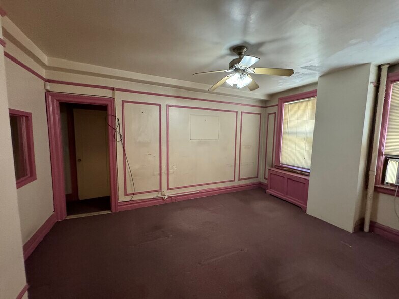 More Photos Of 145 W 71st St, New York Apartments For Lease