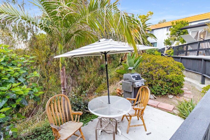 More Photos Of 244-246 W Avenida Palizada, San Clemente Apartments For Sale