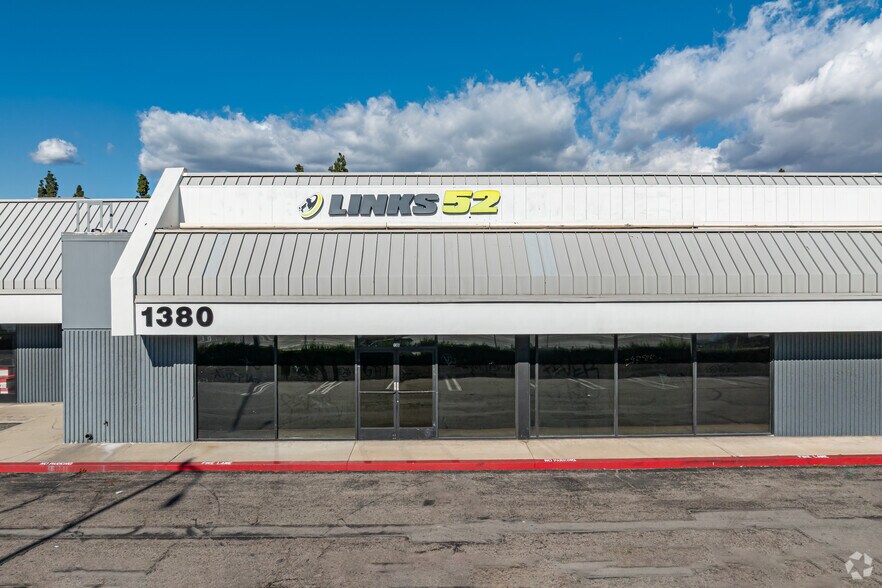 More Photos Of 1348-1438 W 7th St, Upland Unknown For Lease