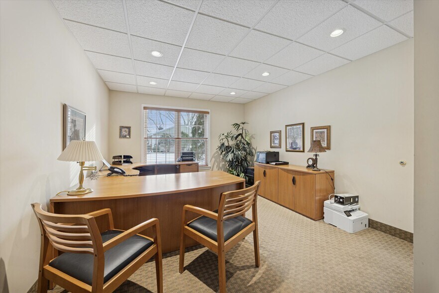 More Photos Of 326 Main St, Harleysville Office For Sale