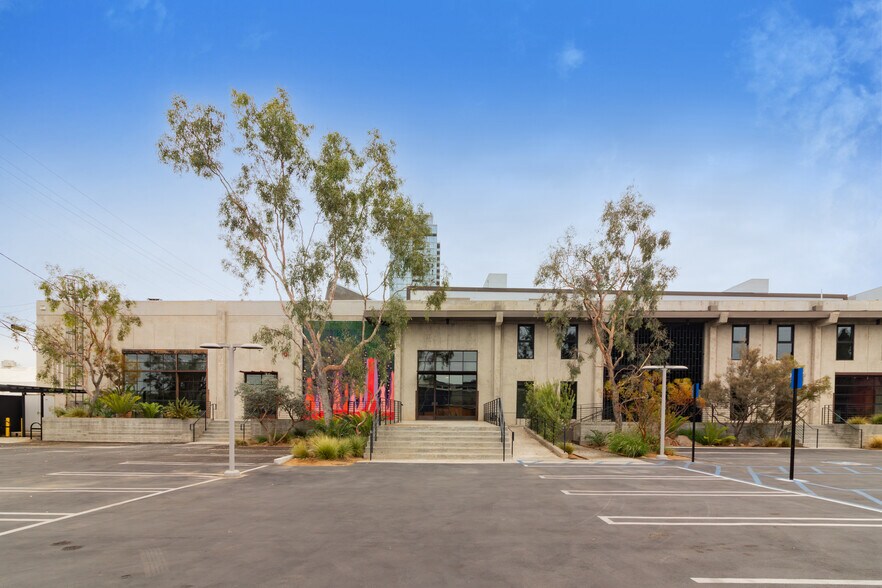Primary Photo Of 3322 La Cienega Pl, Los Angeles Loft Creative Space For Sale