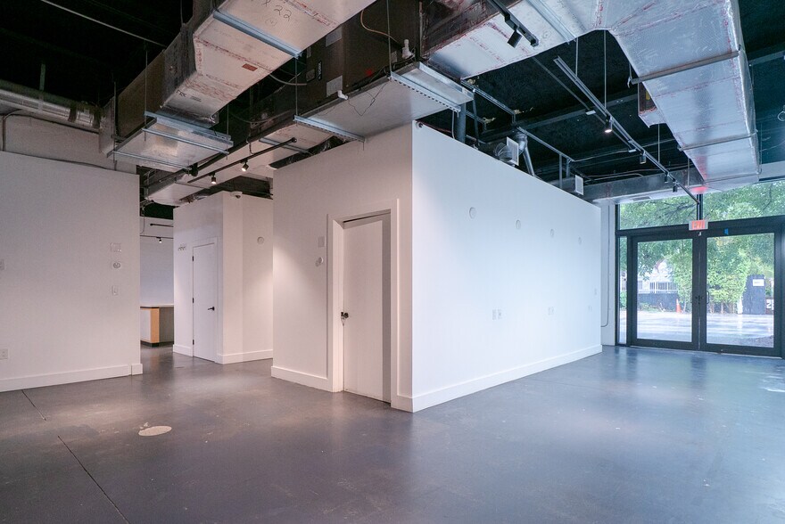 More Photos Of 340 NE 61st St, Miami Office For Lease