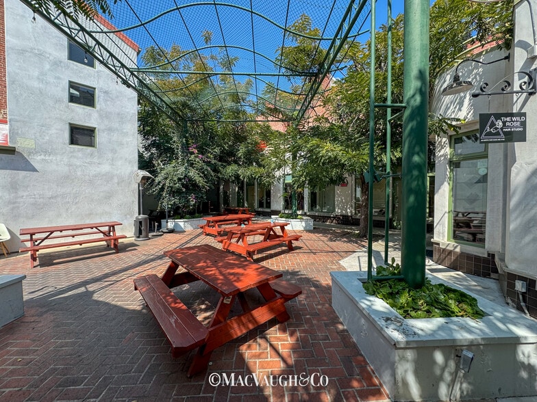 More Photos Of 64-90 N Fair Oaks Ave, Pasadena Storefront Retail Office For Lease