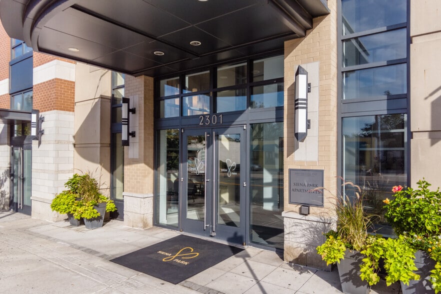 More Photos Of 2301 Columbia Pike, Arlington Apartments For Lease