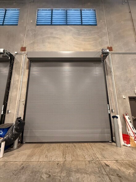 More Photos Of Ko'oloa'ula Street, Kapolei Warehouse For Lease