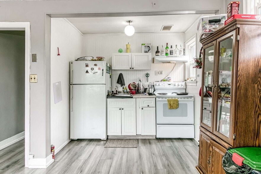 More Photos Of 22 Whittaker St, Sudbury Multifamily For Sale