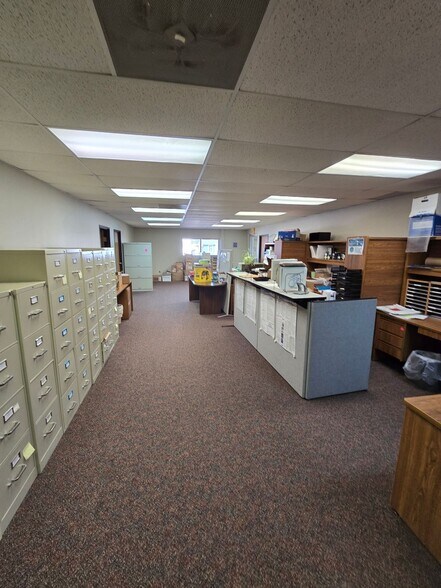 More Photos Of 314 S Henry St, Pierre Office For Sale
