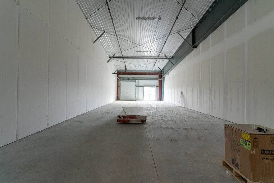 More Photos Of 595 1st St, Hanover Warehouse For Lease
