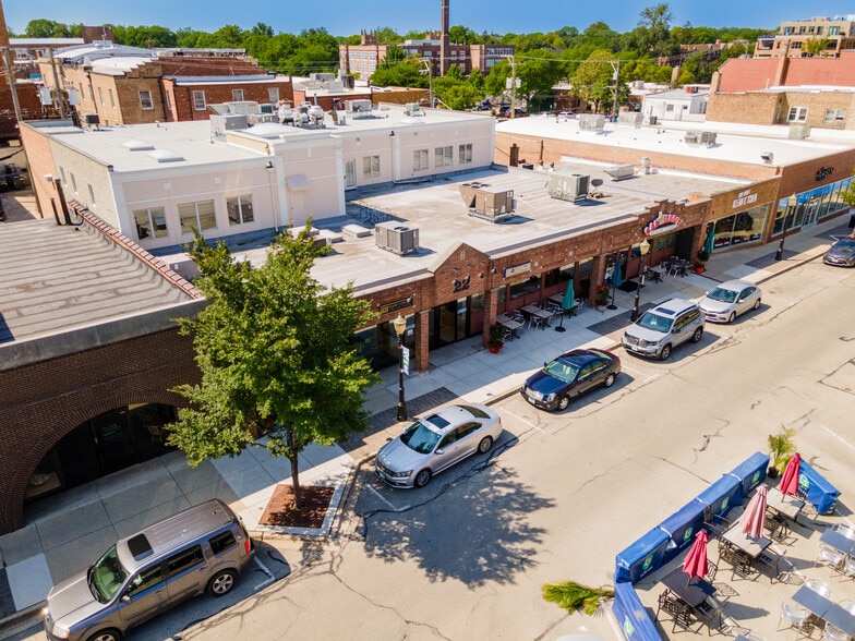 More Photos Of 22 W Calendar Ct, La Grange Office For Lease