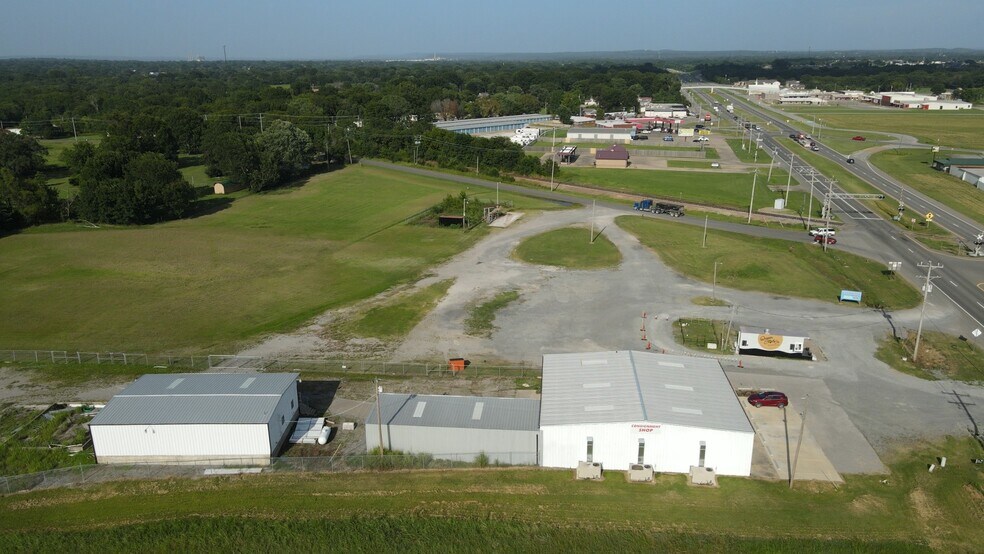 More Photos Of 120 W Peak Blvd, Muskogee Freestanding For Sale