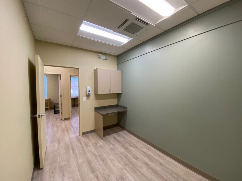 More Photos Of 11623 Philadelphia Rd, White Marsh Medical For Sale