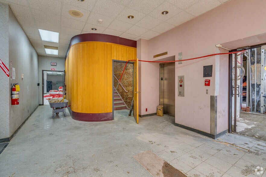 More Photos Of 111 E 7th St, Chattanooga Storefront Retail Office For Sale