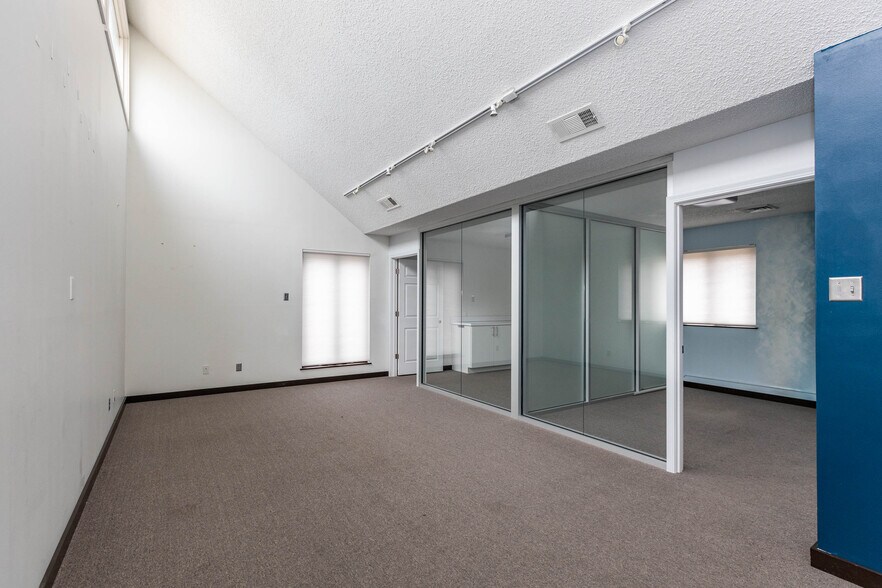 More Photos Of 2801 Claflin Rd, Manhattan Office For Lease