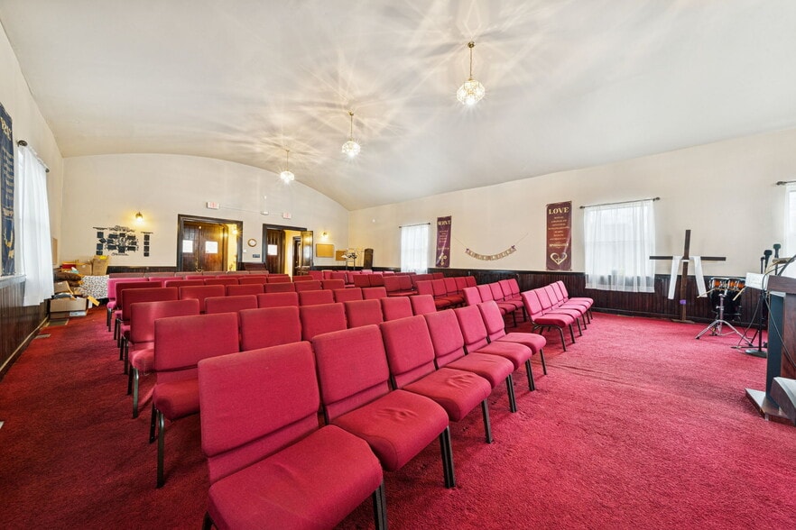 More Photos Of 8304 Frankstown Ave, Pittsburgh Religious Facility For Sale