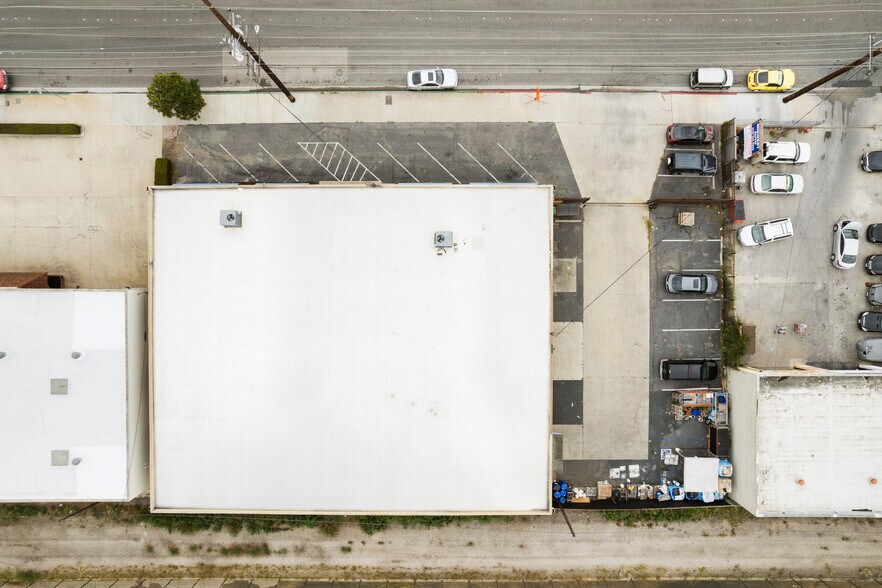 More Photos Of 13214 Crenshaw Blvd, Gardena Warehouse For Lease