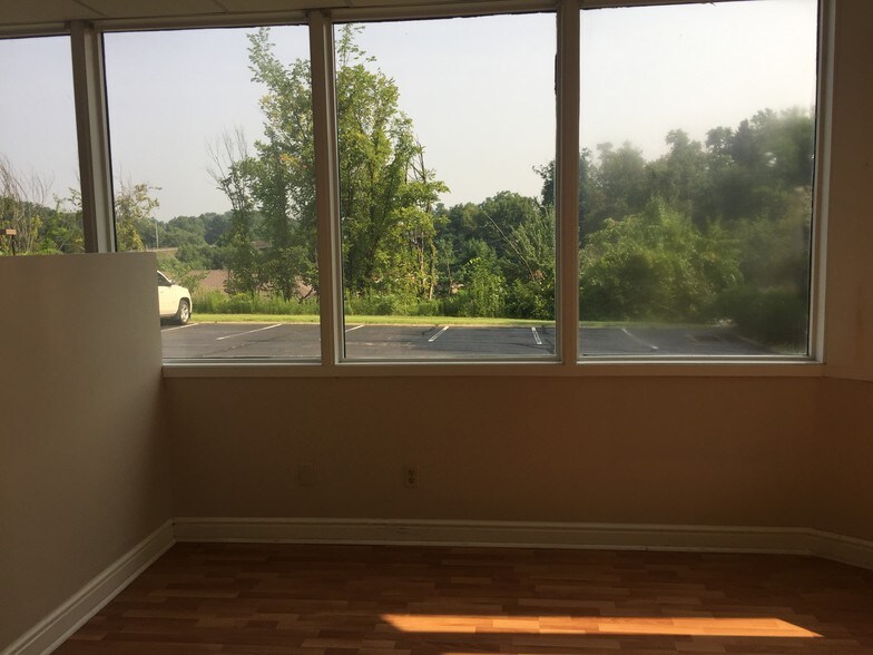 More Photos Of 275 Center Rd, Monroeville Office For Lease