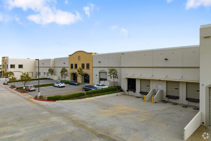 More Photos Of 4832-4850 Azusa Canyon Rd, Irwindale Warehouse For Lease
