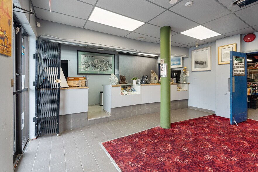 More Photos Of 33017 1st Av, Mission Flex For Lease