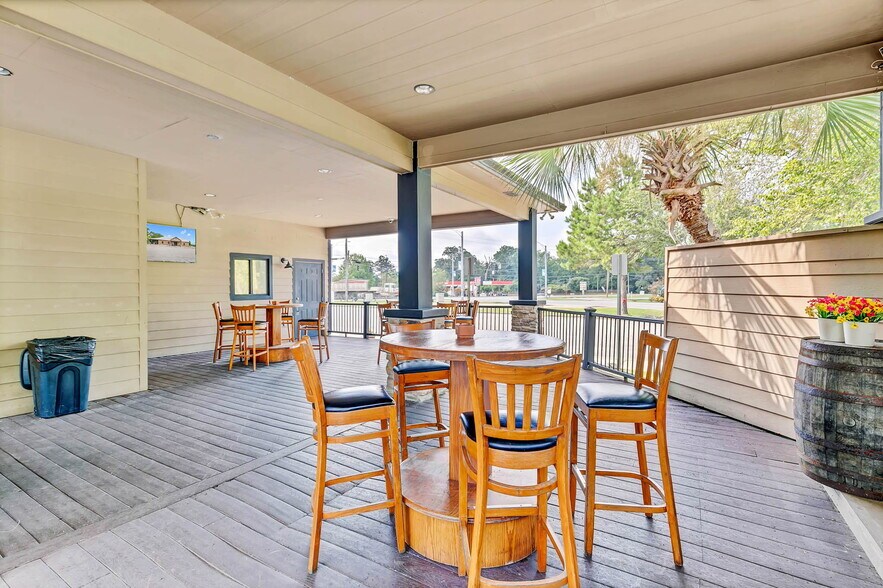 More Photos Of 2579 Douglas Ave, Brewton Restaurant For Sale