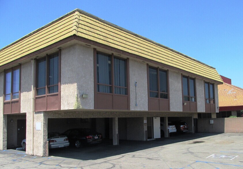 More Photos Of 12630 Brookhurst St, Garden Grove Office For Lease