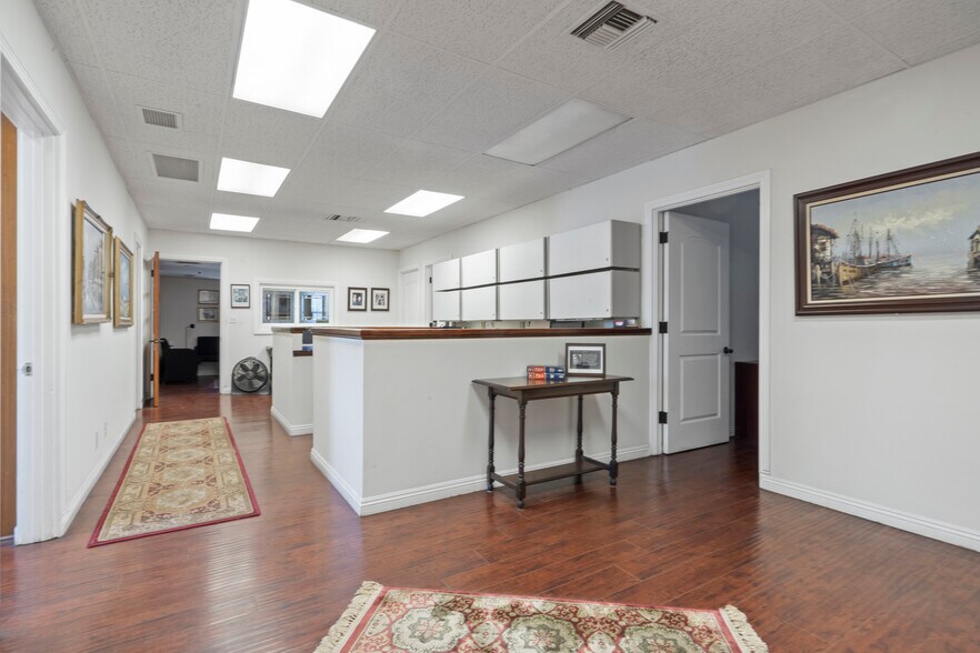 More Photos Of 444 W 10th St, Santa Ana Medical For Sale