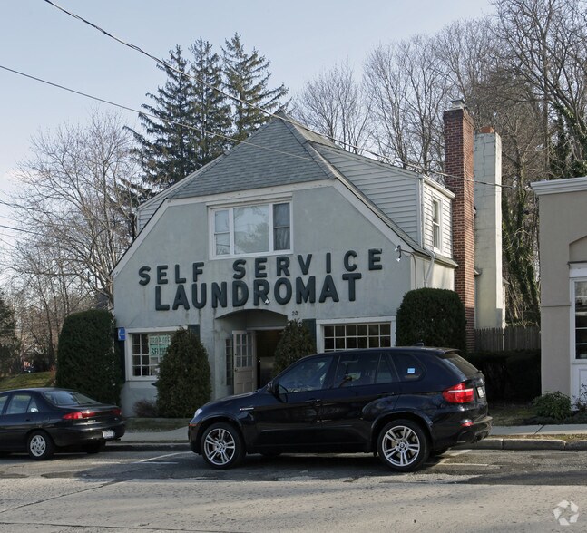 Primary Photo Of 20 Laurel Ave, Northport Storefront Retail Residential For Sale