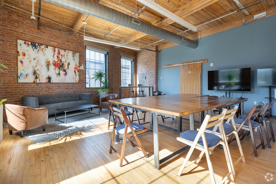 More Photos Of 504 Rhett St, Greenville Office For Lease