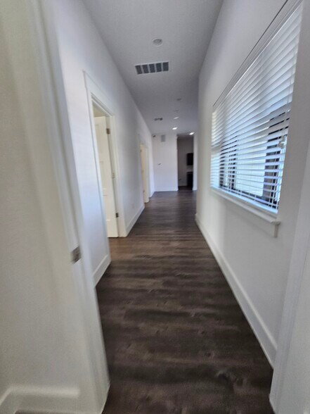 More Photos Of 230 Klattenhoff Ln, Hutto Office For Lease