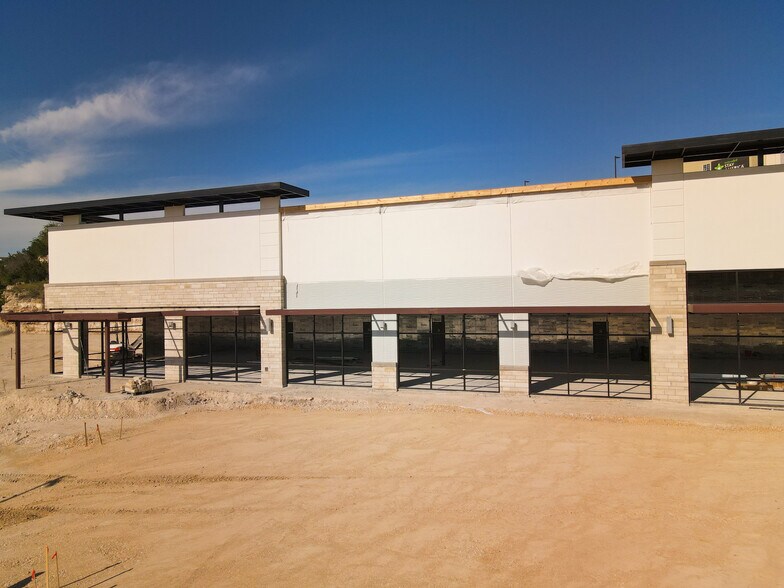 More Photos Of 21114 US-281, San Antonio Freestanding For Lease