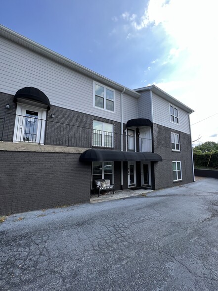 More Photos Of 1226 Lakeview Dr, Franklin Loft Creative Space For Sale