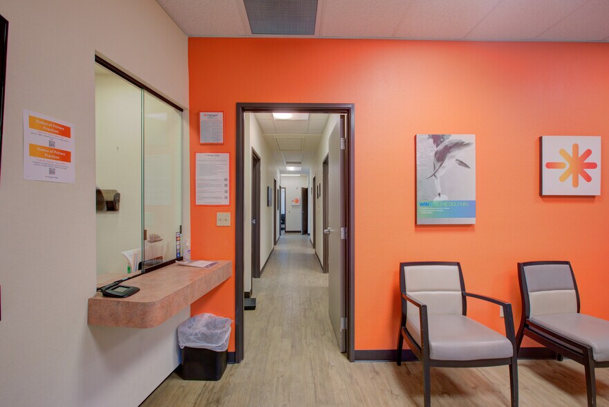 More Photos Of 2020 Colorado Ave, Turlock Office For Sale