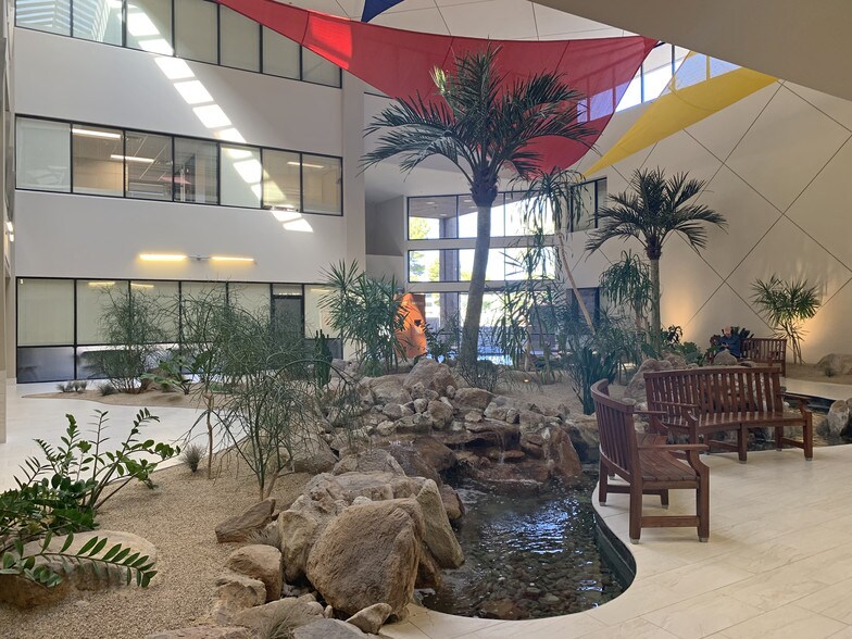 More Photos Of 8655 E Via de Ventura, Scottsdale Office For Lease