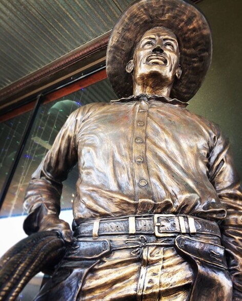 More Photos Of 201 N Main St, Taylor Storefront Retail Office For Sale