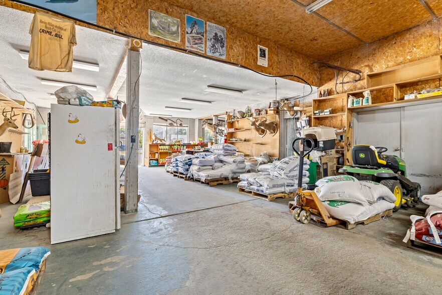 More Photos Of 649 Columbia Rd, Chester General Retail For Sale
