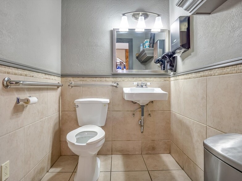 More Photos Of 214 Main St, Ruma Restaurant For Sale