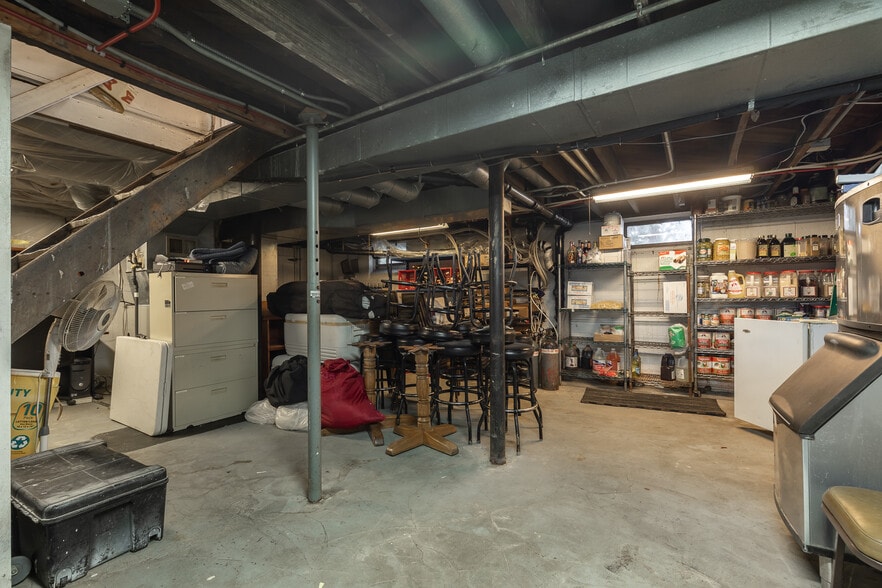 More Photos Of 7224 Center St, Mentor Restaurant For Sale