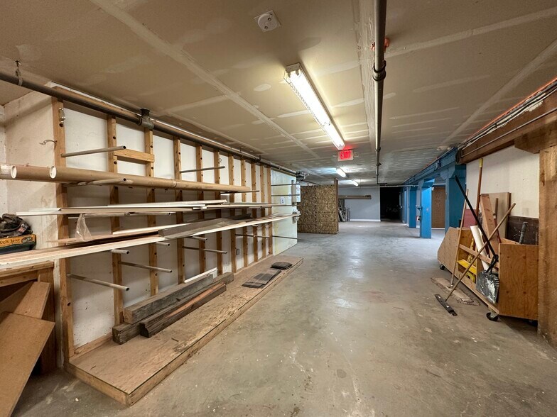 More Photos Of 1531 National Ave, Helena Flex For Sale